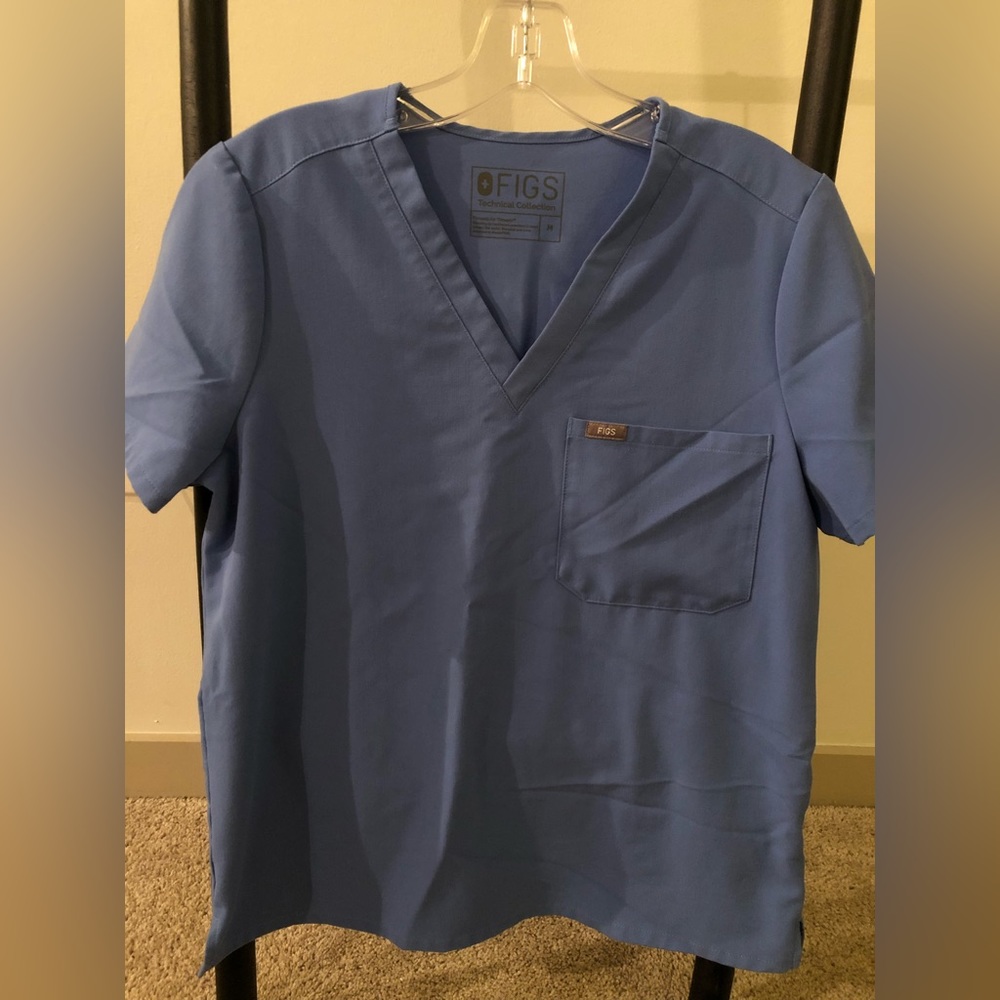 COPY - Figs 1 Pocket Scrub Top